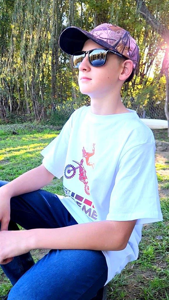 Screenshot_20240421_165735_Video Player